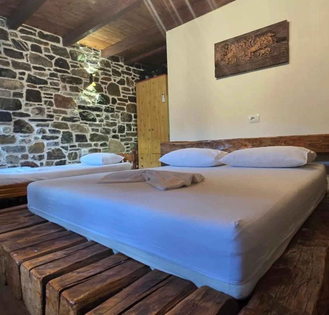 Dibra Park Hotel Begjunec 0*,  Albánia
